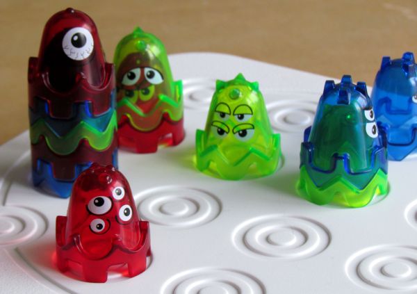 Board game review: SMART Games Cannibal Monsters - solving progress Board game review: SMART Games Cannibal Monsters - solving progress