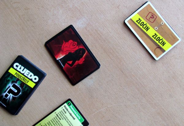 Foto: Recenze: Cluedo Podezřelý - karetní honba za důkazy Foto: Recenze: Cluedo Podezřelý - karetní honba za důkazy