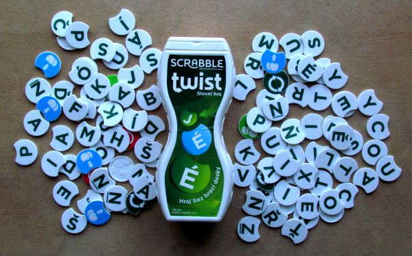 Scrabble Twist - balení